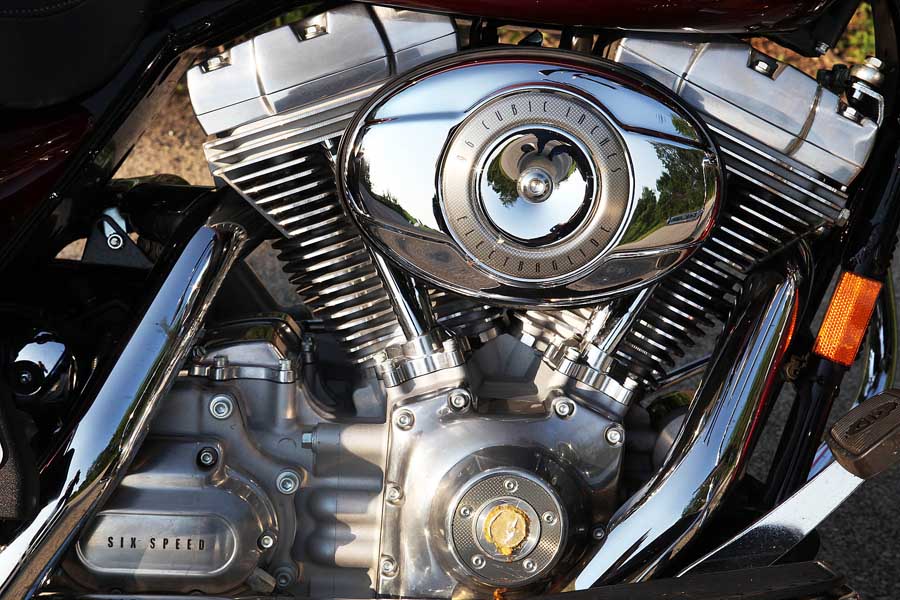 Believe it or not, this 1540 CC engine gives me 47 to 57 miles per gallen, is comperable in off-the-line speed to the Valkyrie, with a slightly slower top-end, and has an awewome exhaust note.