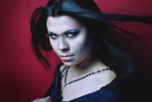 eyes,gothic,hair,vampire-73d7e93f4e99cb8f88fe2b5c44791fda_h.jpg