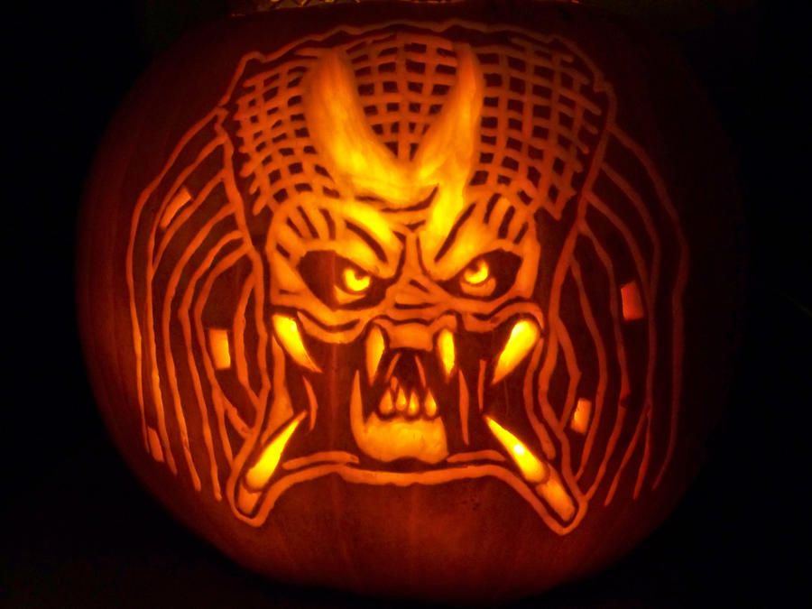 predator_pumpkin_by_yxzy_d31x8ly-fullview.jpg