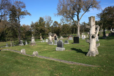 Here is a view of some of the old grave markers at the Sag.  Notice that very strange stone tree off to the right.  I've wndered abot the significance of that monument since I was 7, and nobody ever could tell me about it.