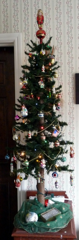 Minis Tree 2009.JPG